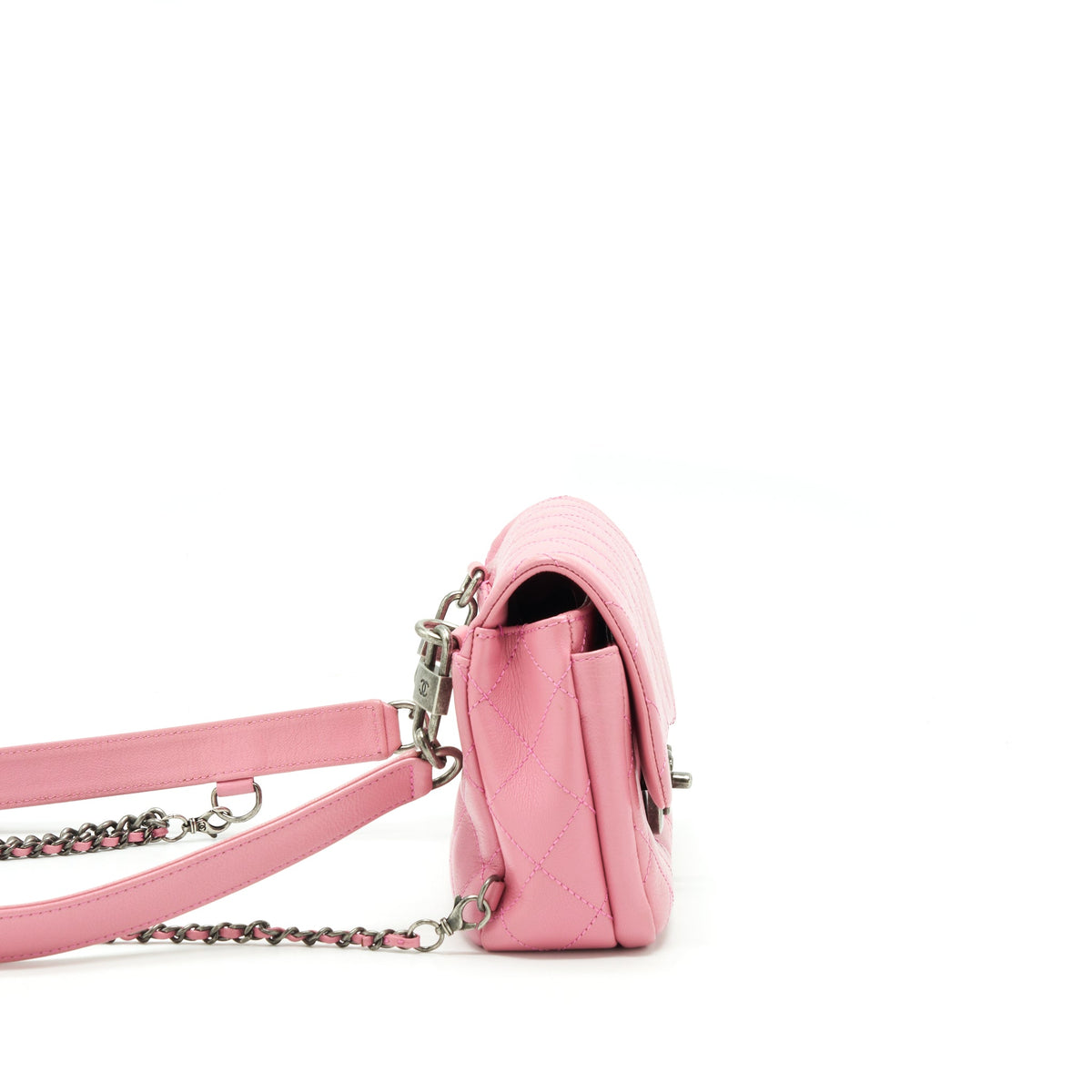 chanel-quilted-flap-cross-body-bag-pink-with-ruthenium-hardware