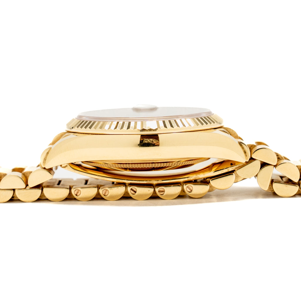 rolex-day-date-36mm-oyster-perpetual-green-ombre-diamond-set-dial-president-bracelet-yellow-gold