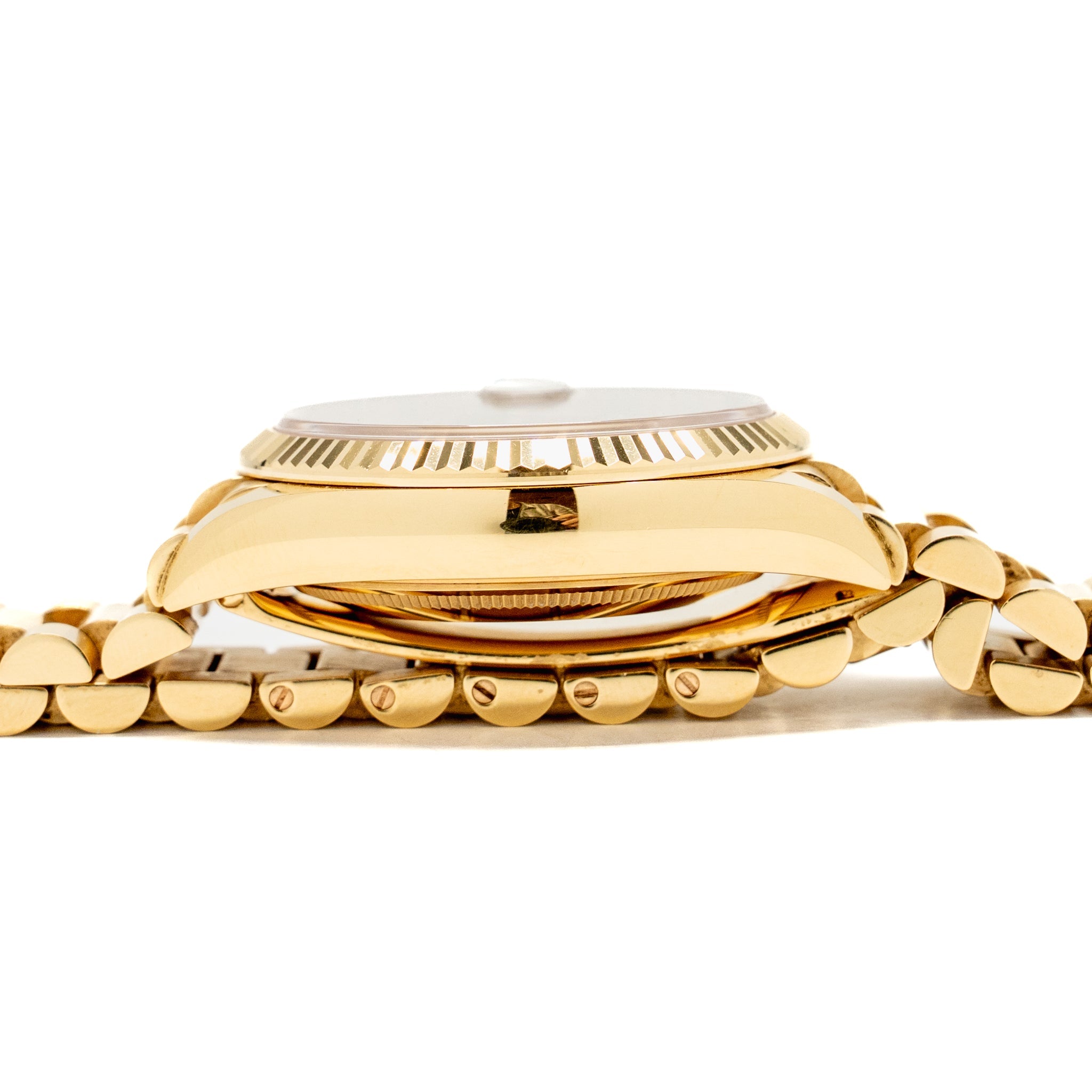 rolex-day-date-36mm-oyster-perpetual-green-ombre-diamond-set-dial-president-bracelet-yellow-gold