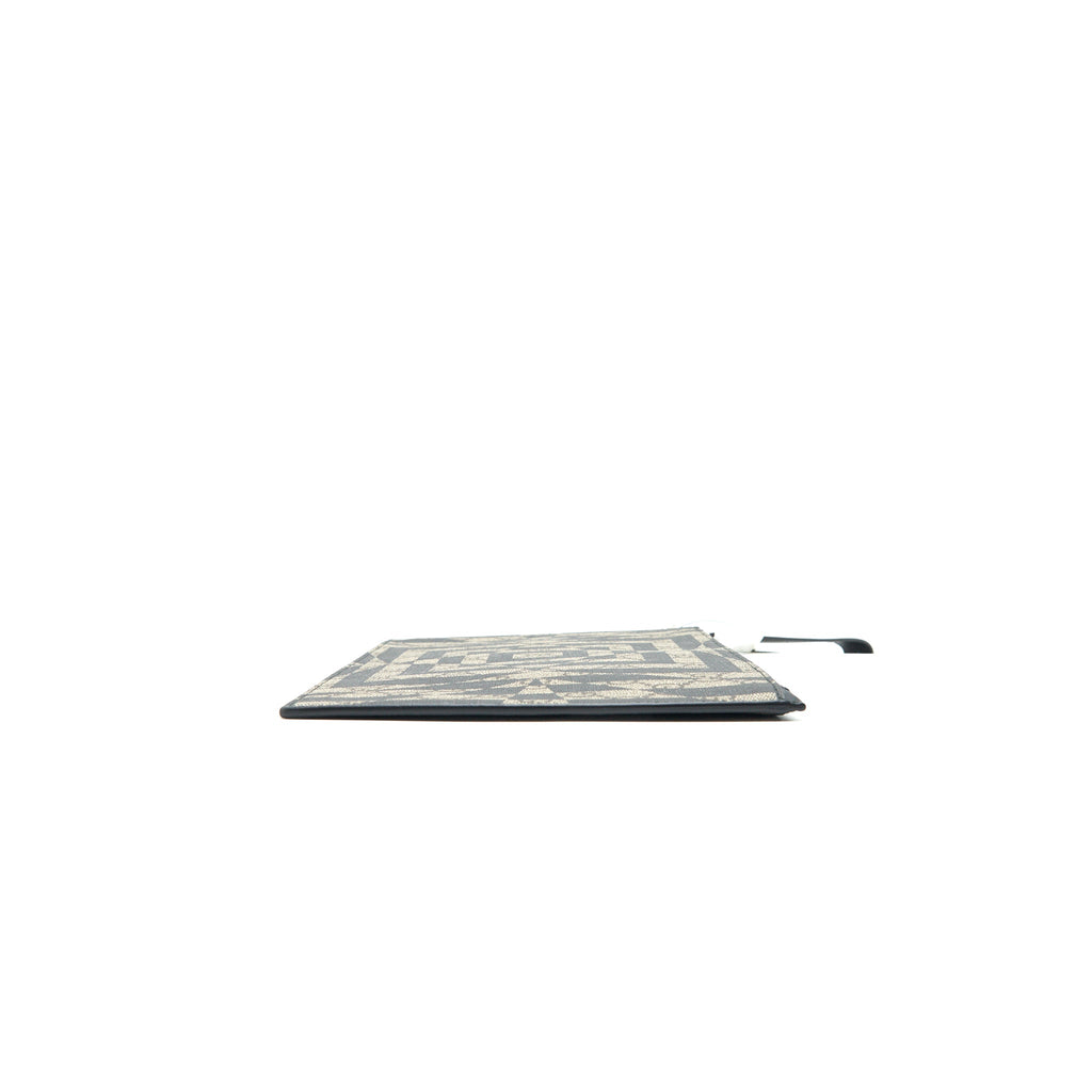gucci-mens-clutch-bag-seasonal