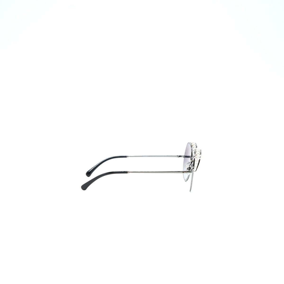 chanel-4234h-round-sunglasses-with-pearl-black-shw