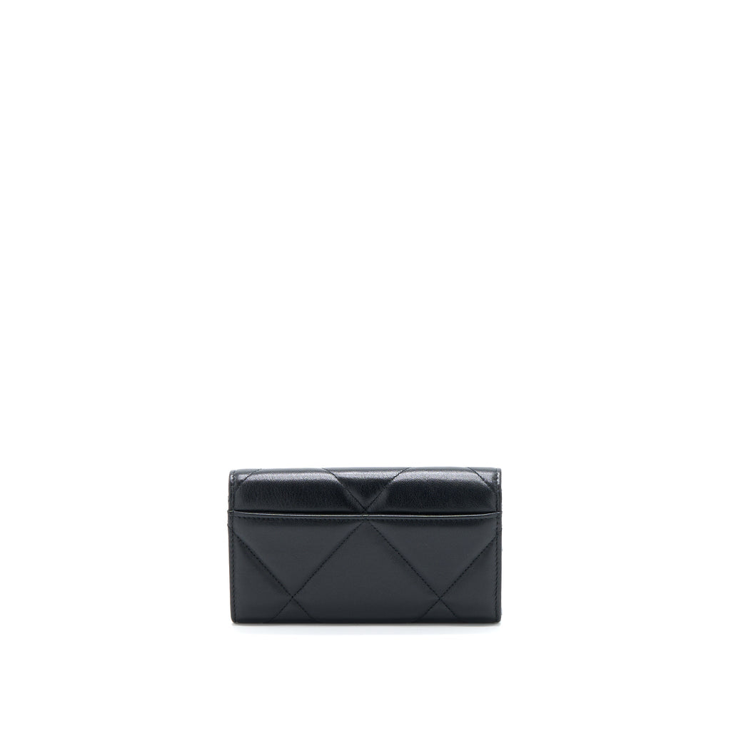 chanel-19-flap-wallet-lambskin-black-ghw-microchip