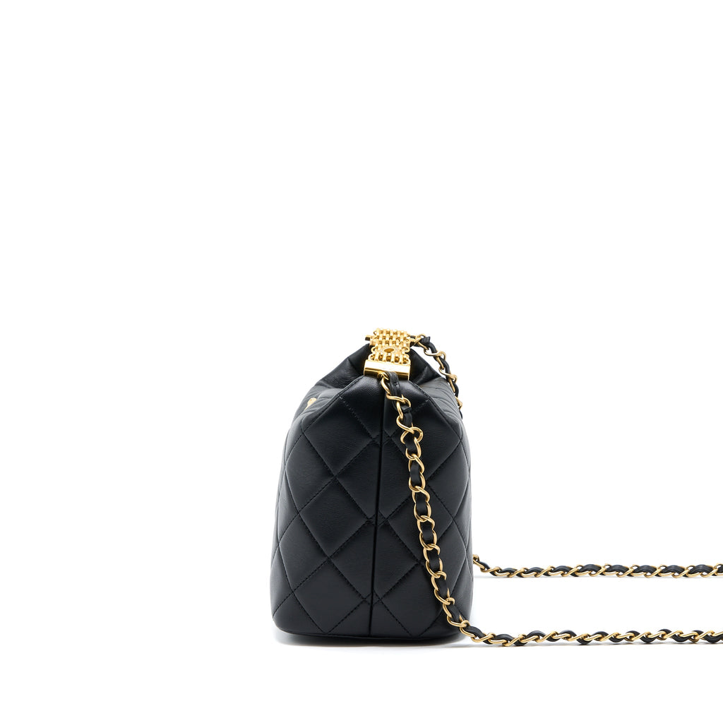 chanel-22s-detail-handle-hobo-crossbody-bag-lambskin-black-ghw