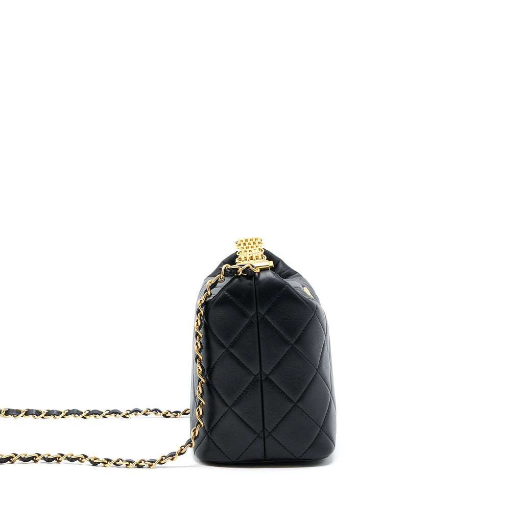 chanel-22s-detail-handle-hobo-crossbody-bag-lambskin-black-ghw