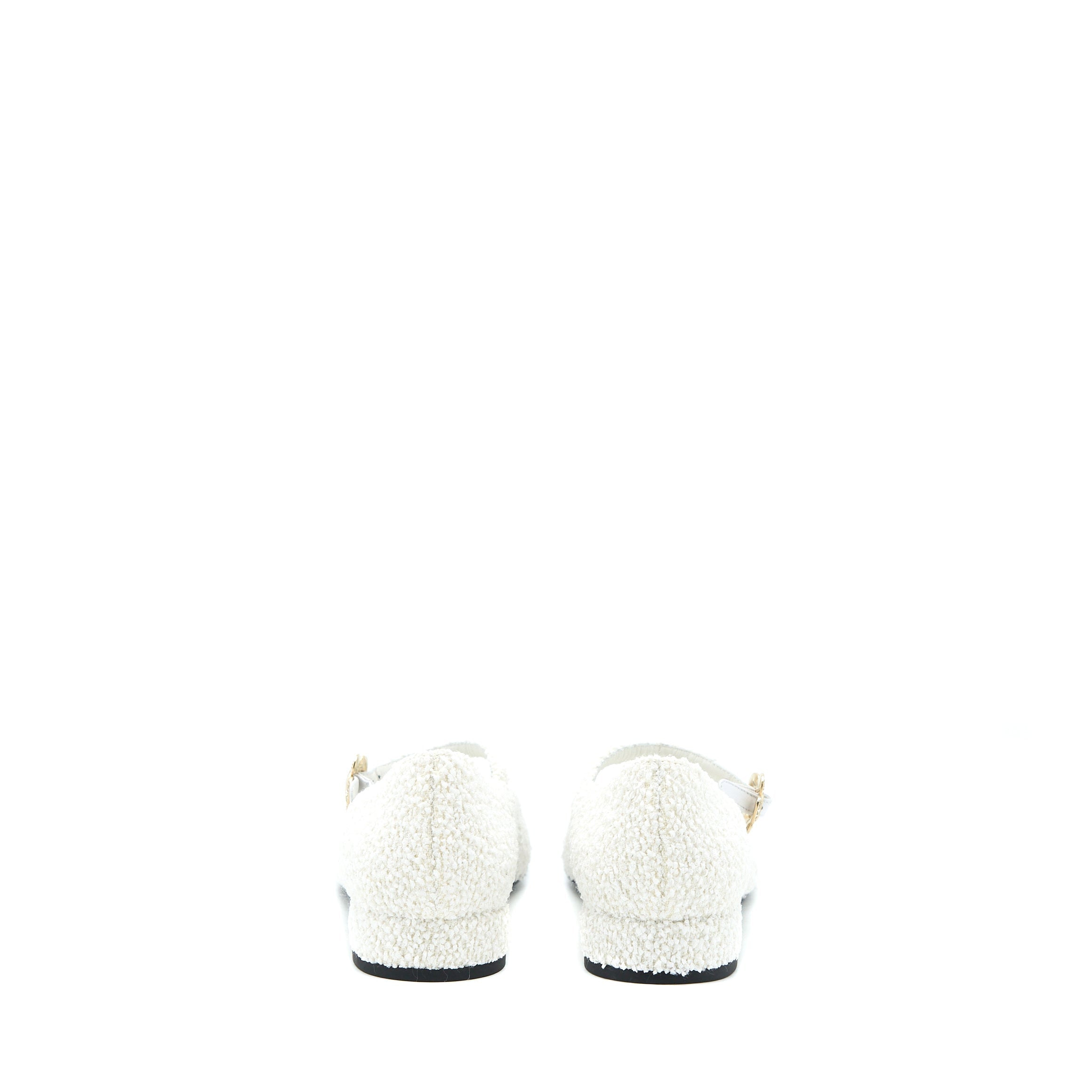 chanel-23c-flat-shoes-fabric-patent-black-white