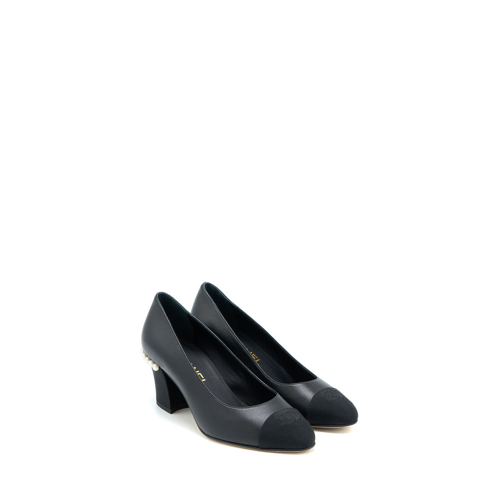 chanel-size-36-cc-logo-heels-with-pearl-black