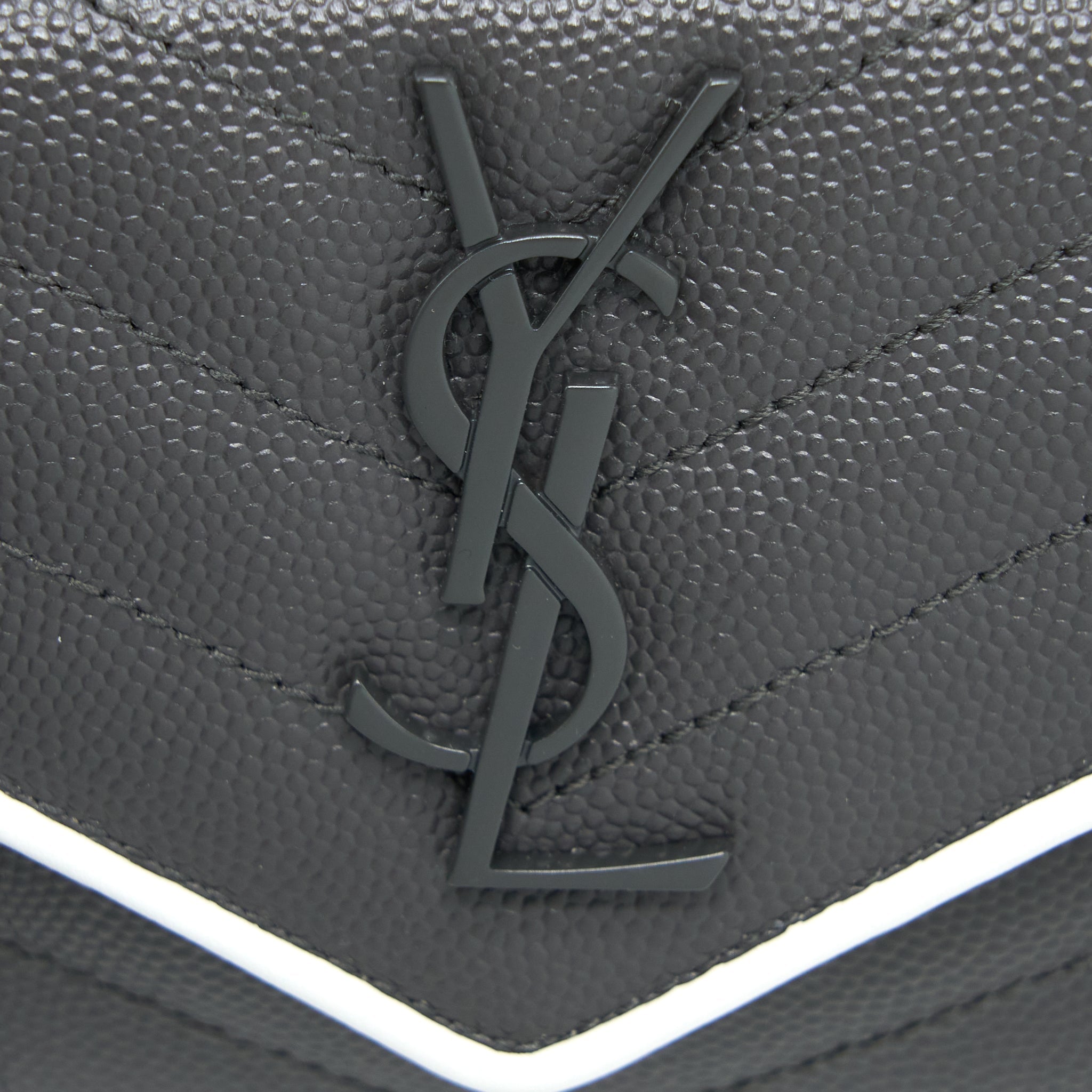 saint-laurent-small-flap-wallet-grained-calfskin-grey-white-shw