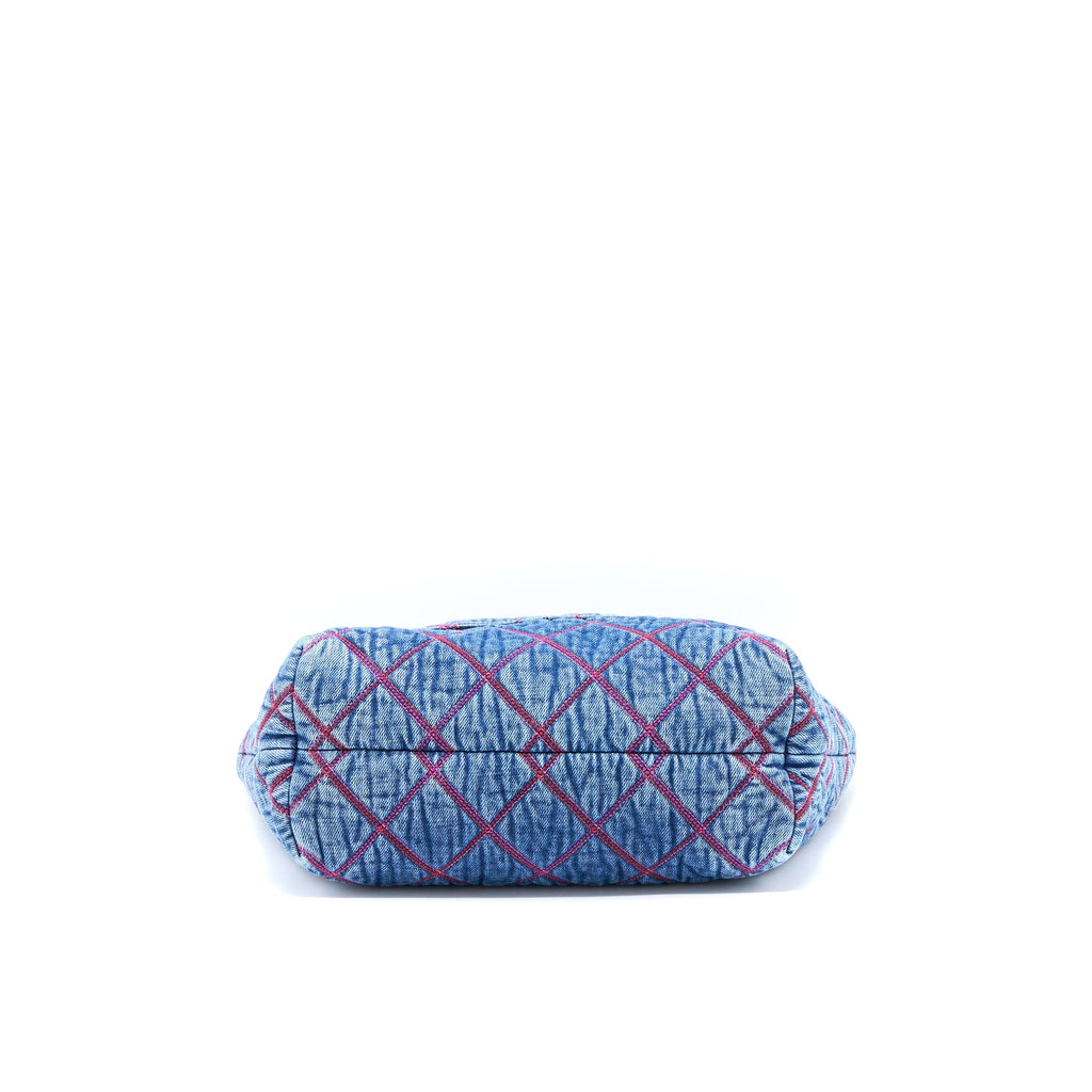chanel-coco-beach-denim-tote-bag-shw-microchip