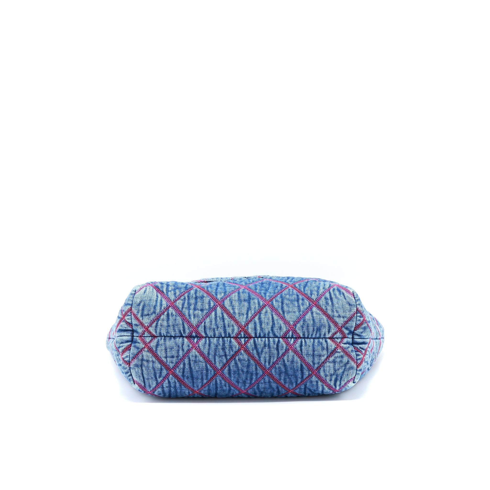 chanel-coco-beach-denim-tote-bag-shw-microchip