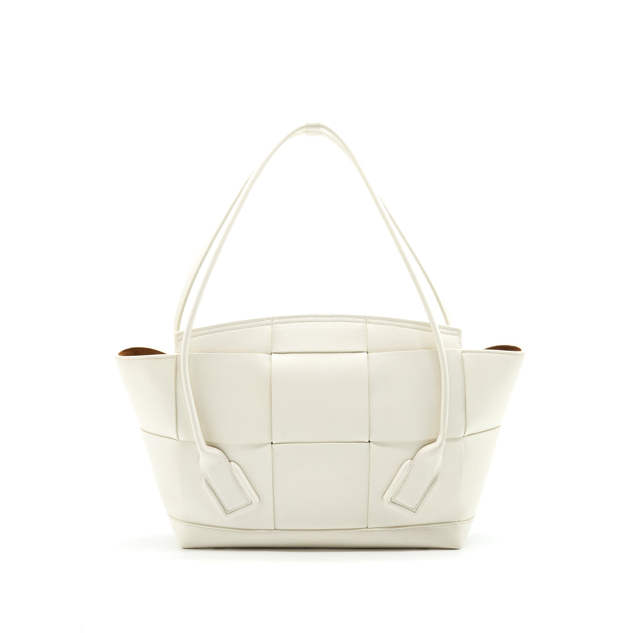 bottega-veneta-pavilion-kuala-lumpur-medium-arco-white
