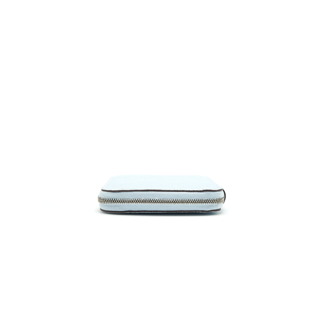 hermes-silk-in-compact-wallet