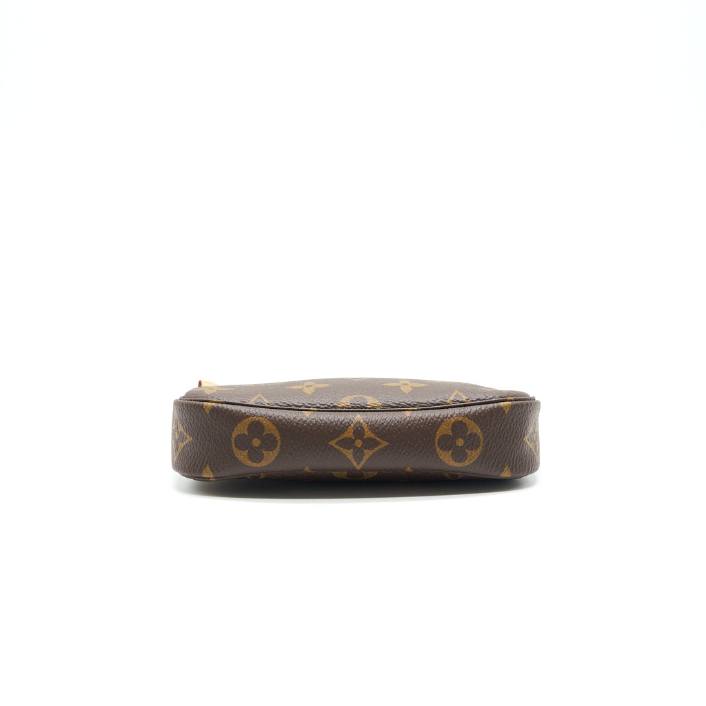 louis-vuitton-mini-pochette-accessories-small