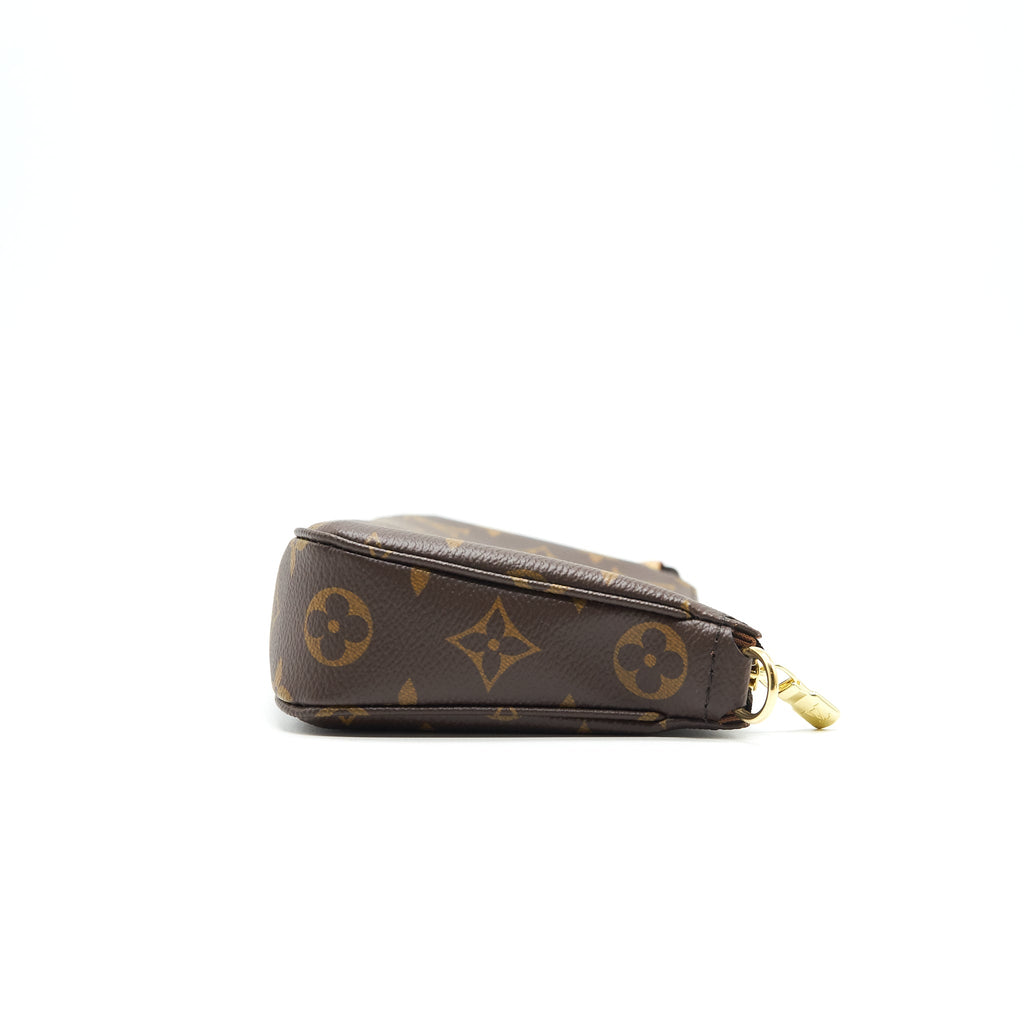 louis-vuitton-pochette-accessories