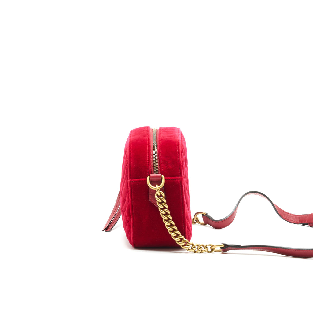 gucci-marmont-valvet-camera-bag-red