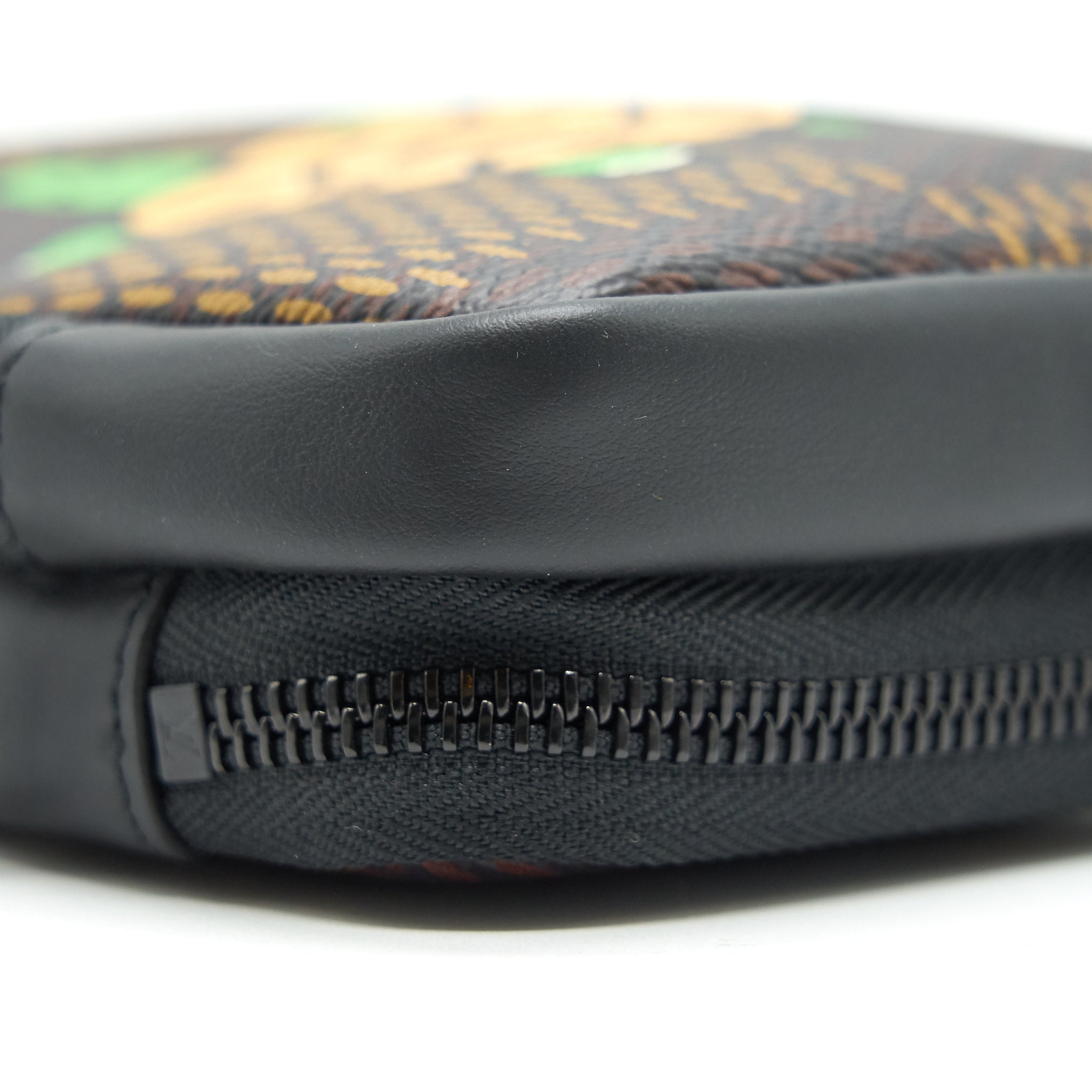 louis-vuitton-nigo-double-phone-limited-edition-1