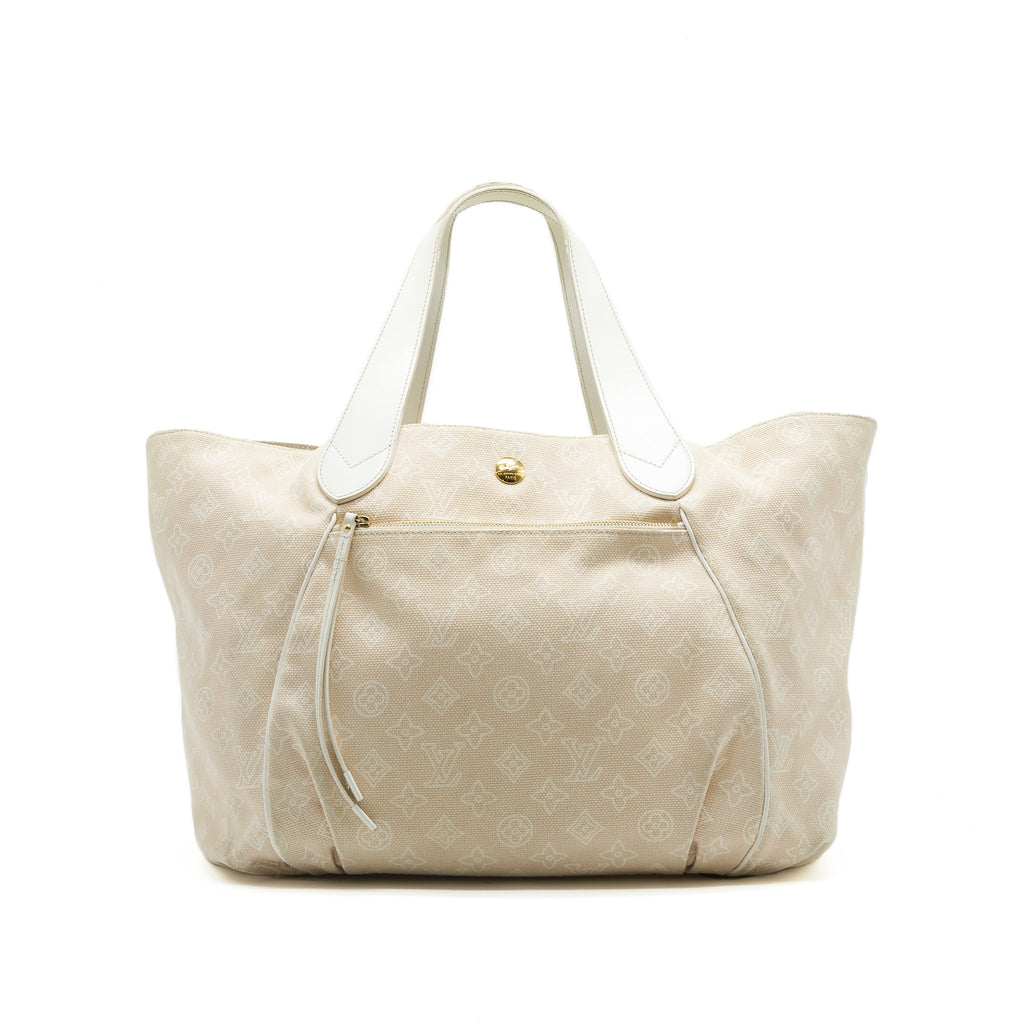 louis-vuitton-canvas-tote-articles-de-voyage