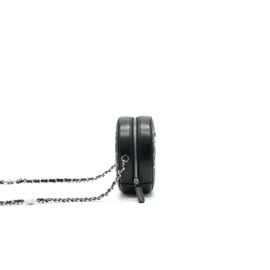 chanel-camellia-round-clutch-with-chain-black