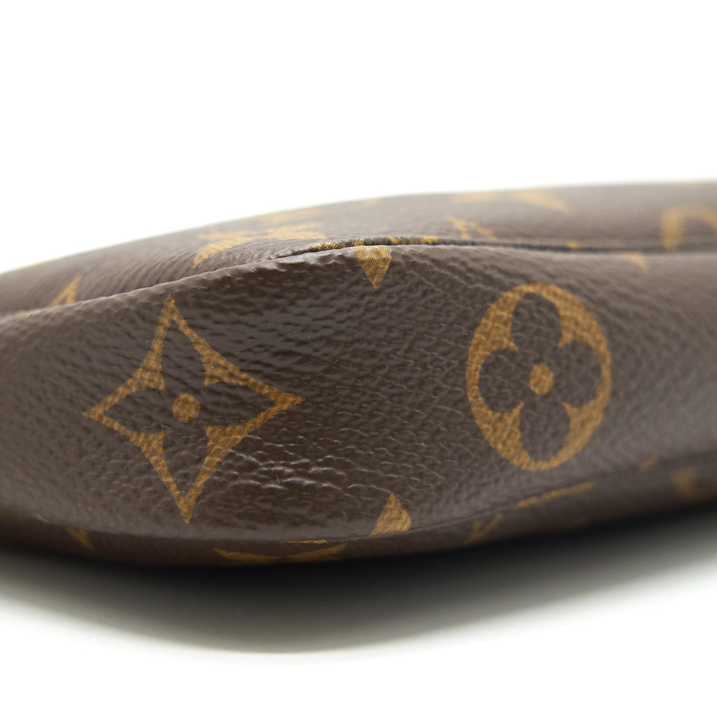 louis-vuitton-mini-pochette-accessories-small-1