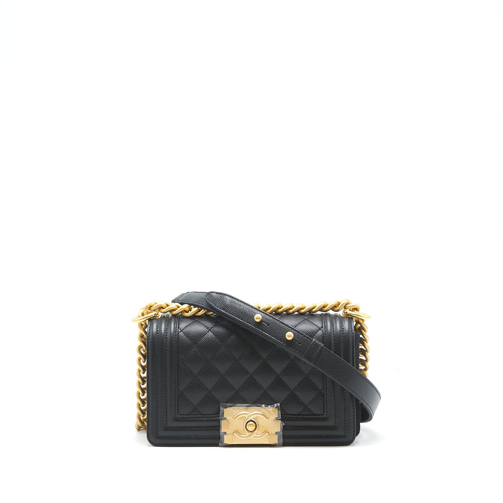 chanel-small-boy-bag-caviar-black-with-ghw-microchip