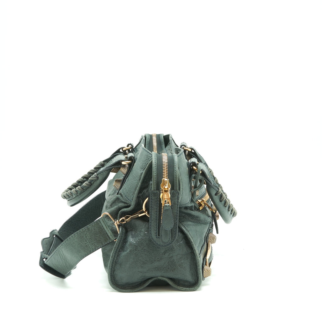 balenciaga-tote-bag-dark-grey-with-giant-stud-hardware