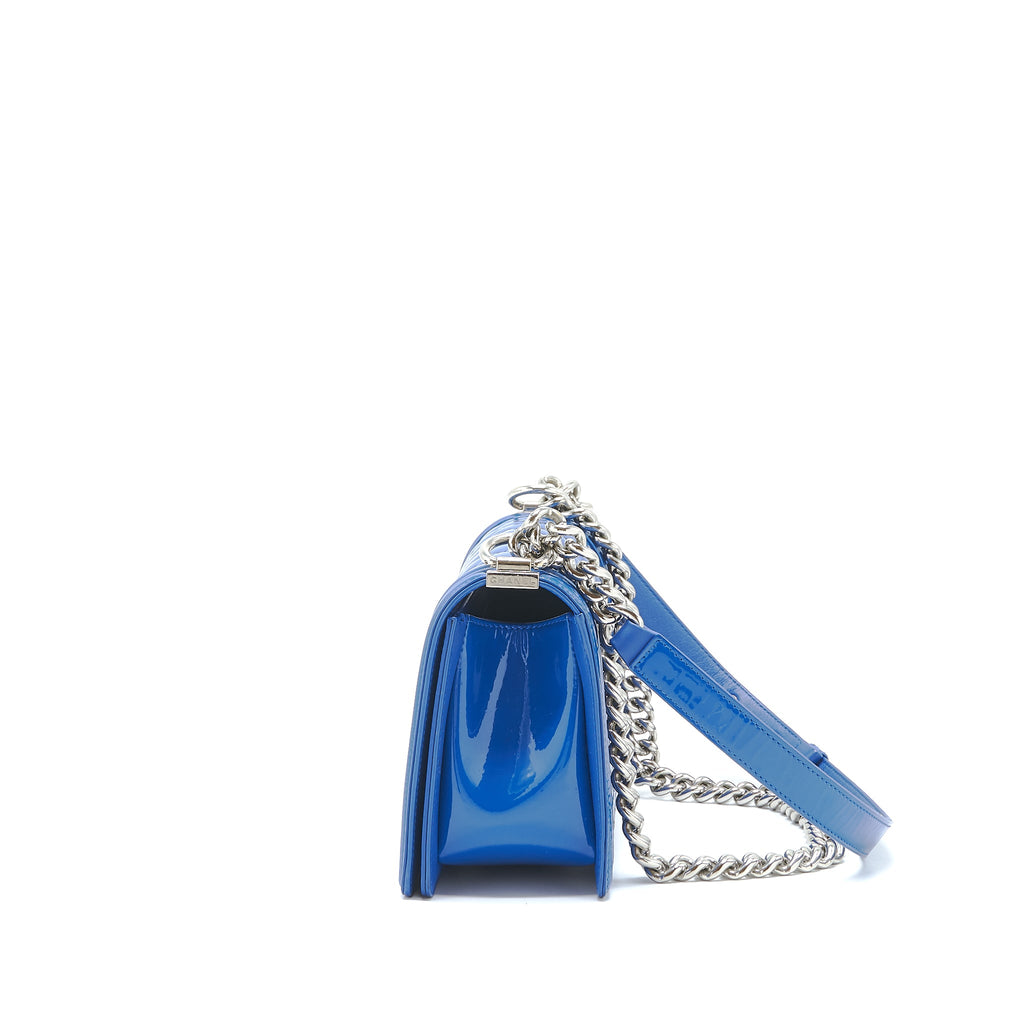 chanel-medium-boy-chanel-patent-leather-electric-blue-with-shw