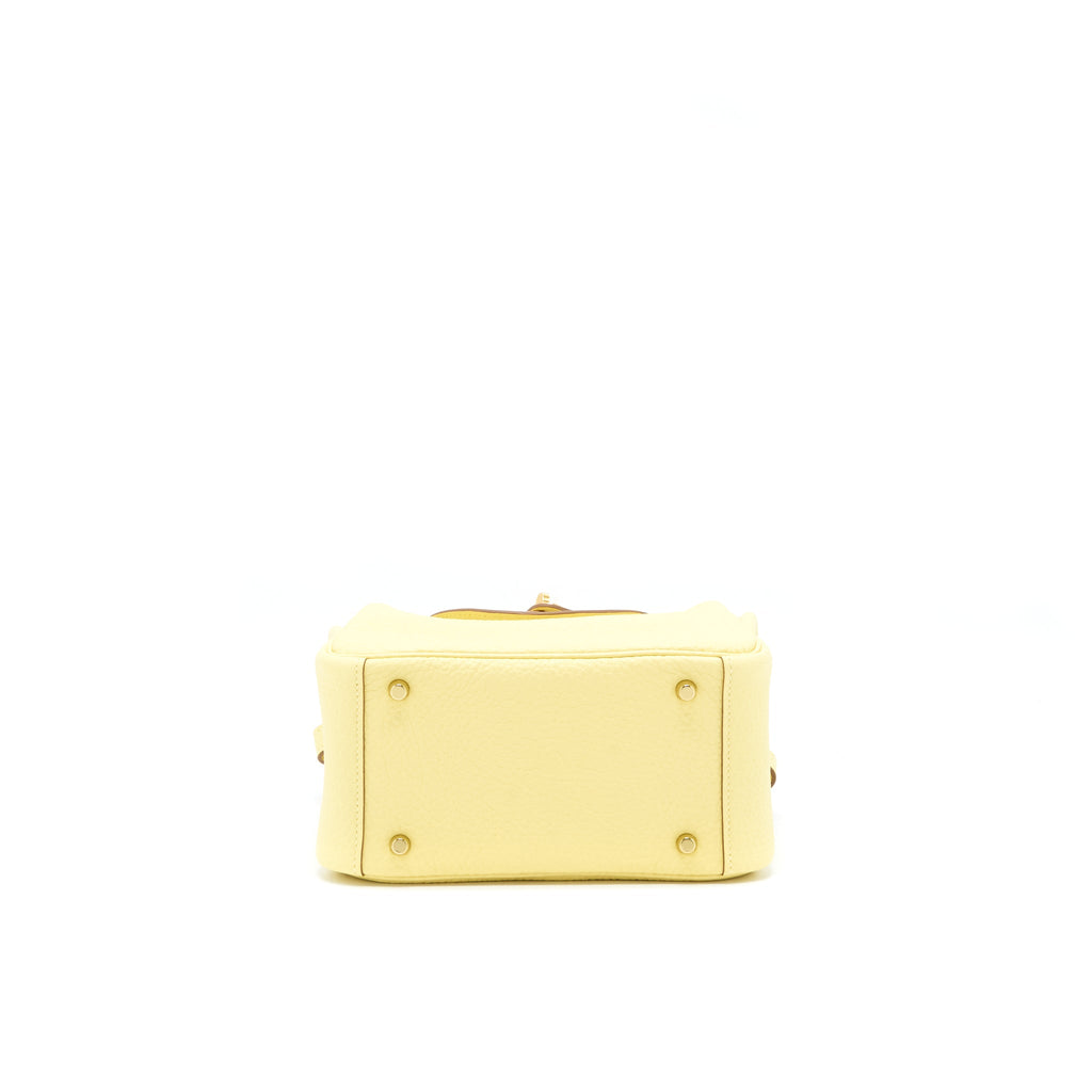 hermes-mini-lindy-clemence-z1-jaune-poussin-ghw
