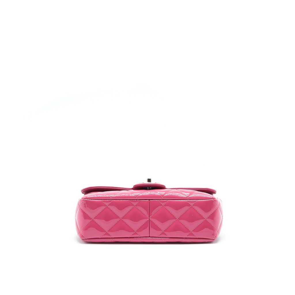 chanel-coco-shine-flap-bag-patent-pink-shw