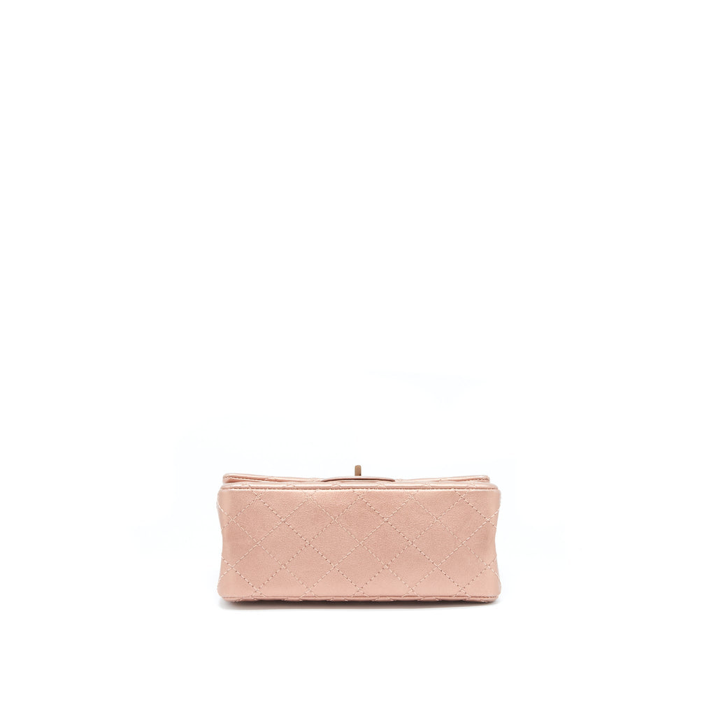chanel-mini-2-55-reissue-flap-bag-calfskin-metallic-pink-with-pink-hardware-microchip