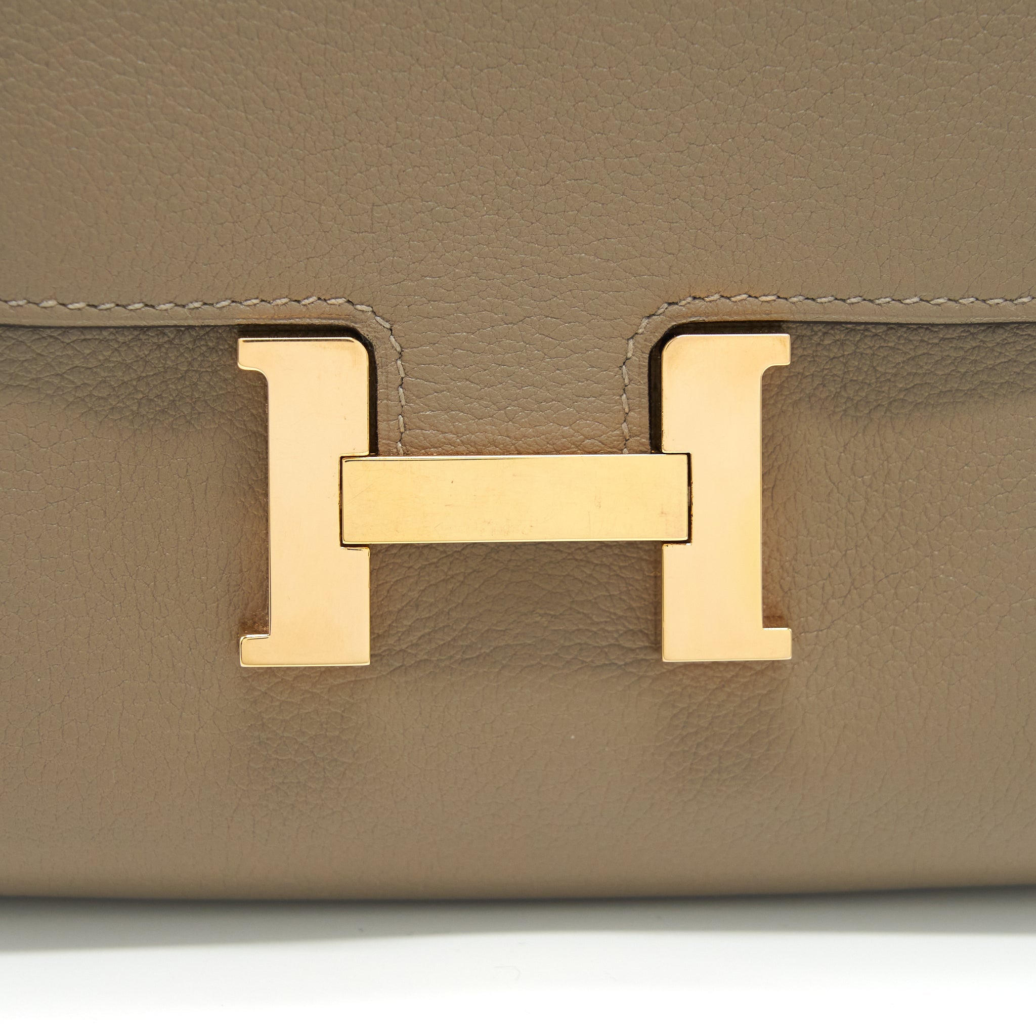 hermes-constance-compact-wallet-evercolor-m8-gris-ashpite-rghw
