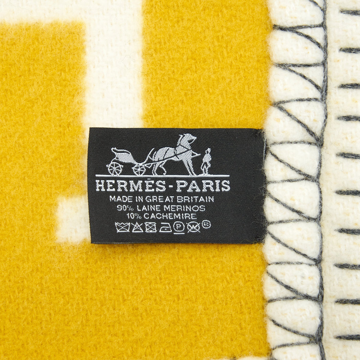 hermes-avalon-throw-blanket-gris-soleil-4