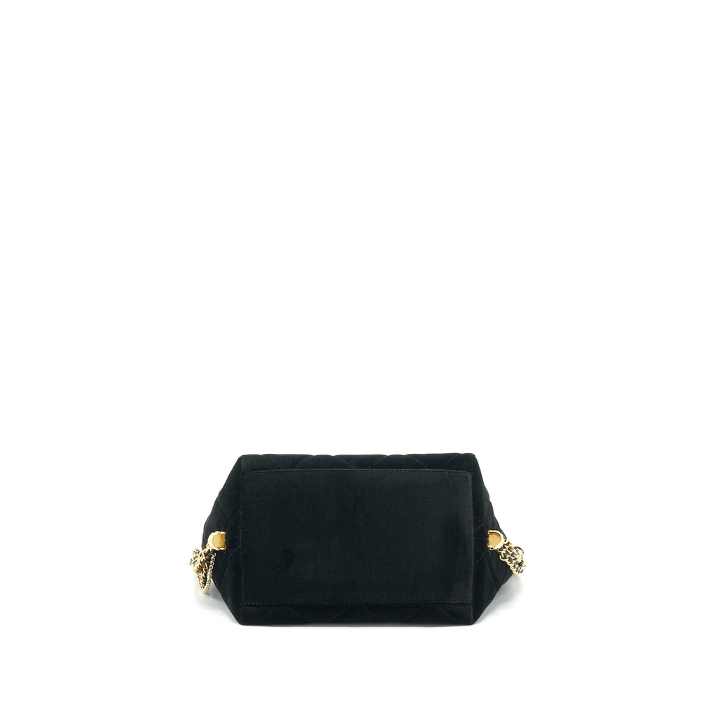 chanel-bucket-bag-velvet-black-ghw