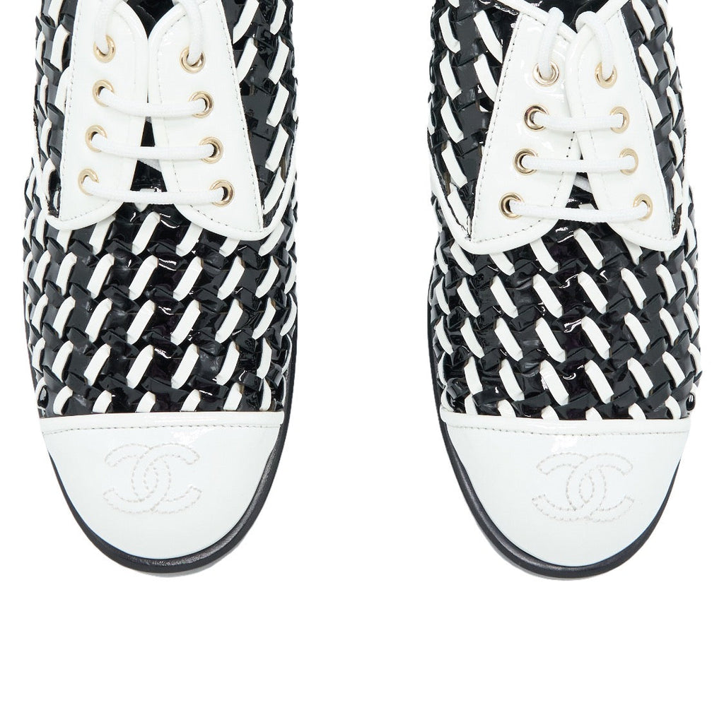chanel-size39-patent-black-white-loafer