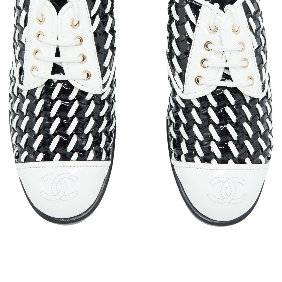 chanel-size39-patent-black-white-loafer