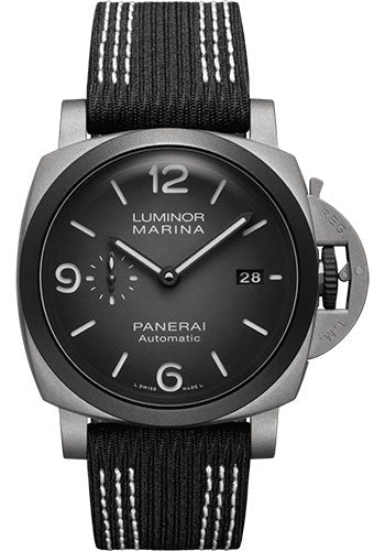 panerai-luminor-marina-44mm-guillaume-nery-edition-sandblasted-titanium-dmls-shaded-black-dial-pam01122