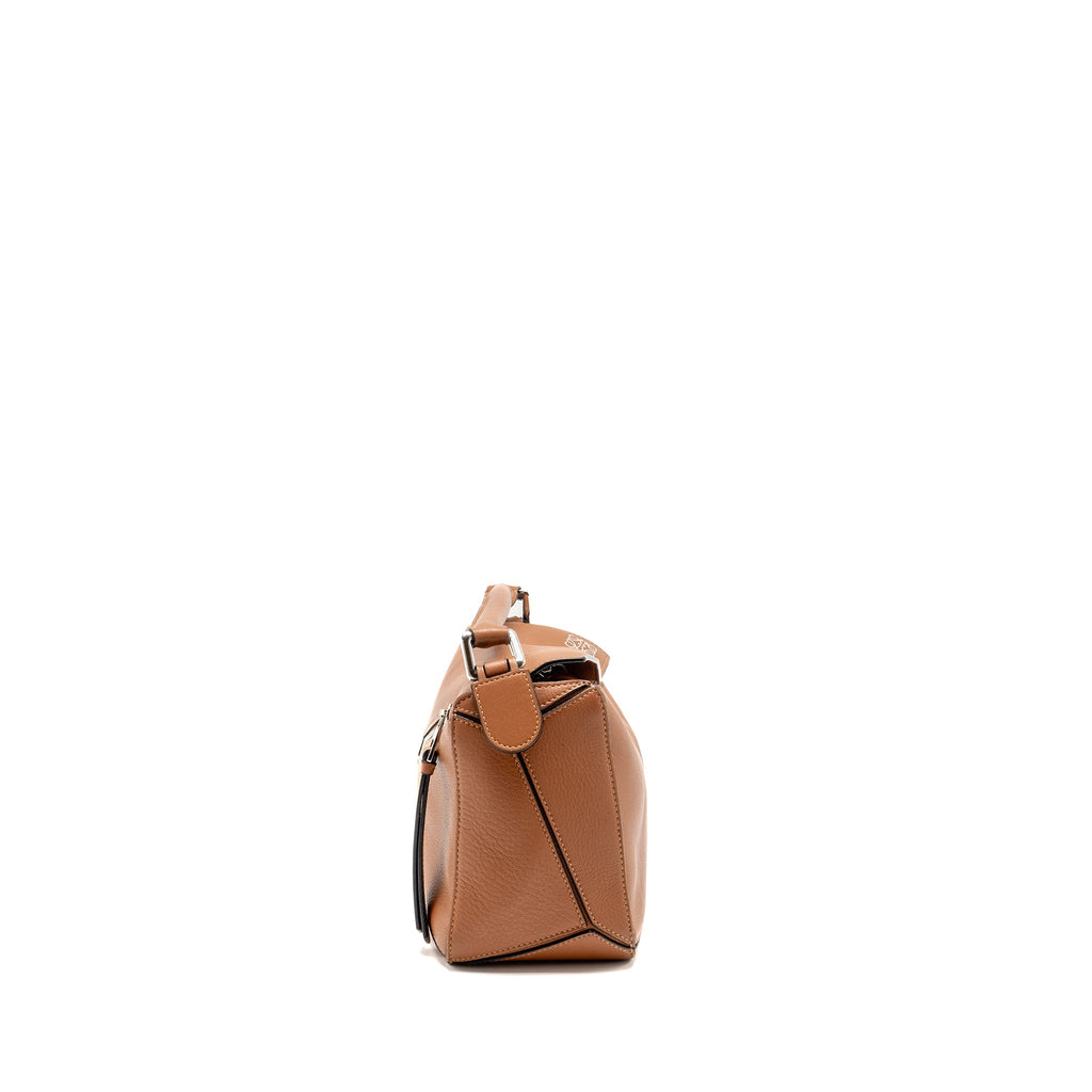 loewe-small-puzzle-bag-calfskin-tan-shw-3