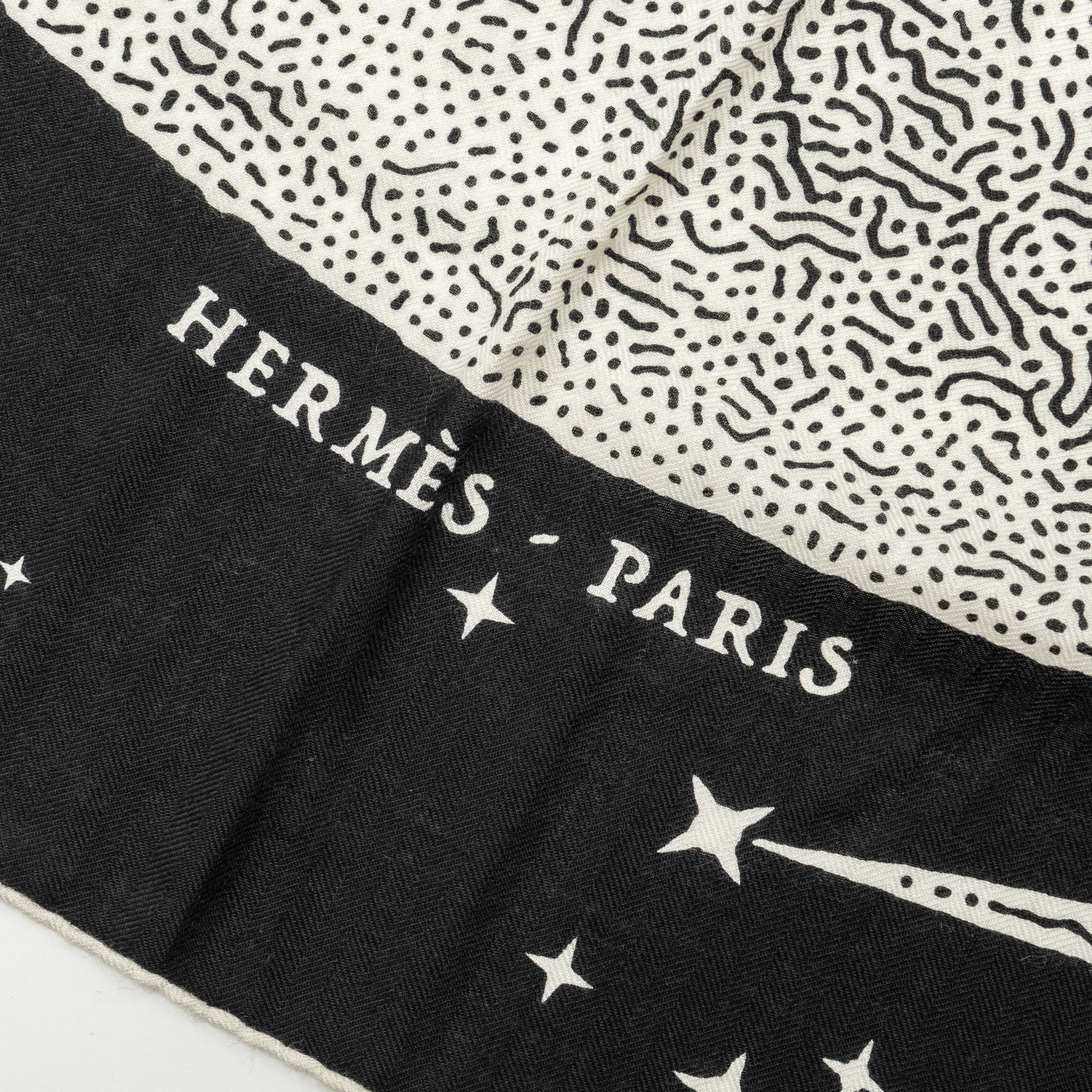 hermes-140cm-clair-de-lune-cashmere-silk-black-blanc