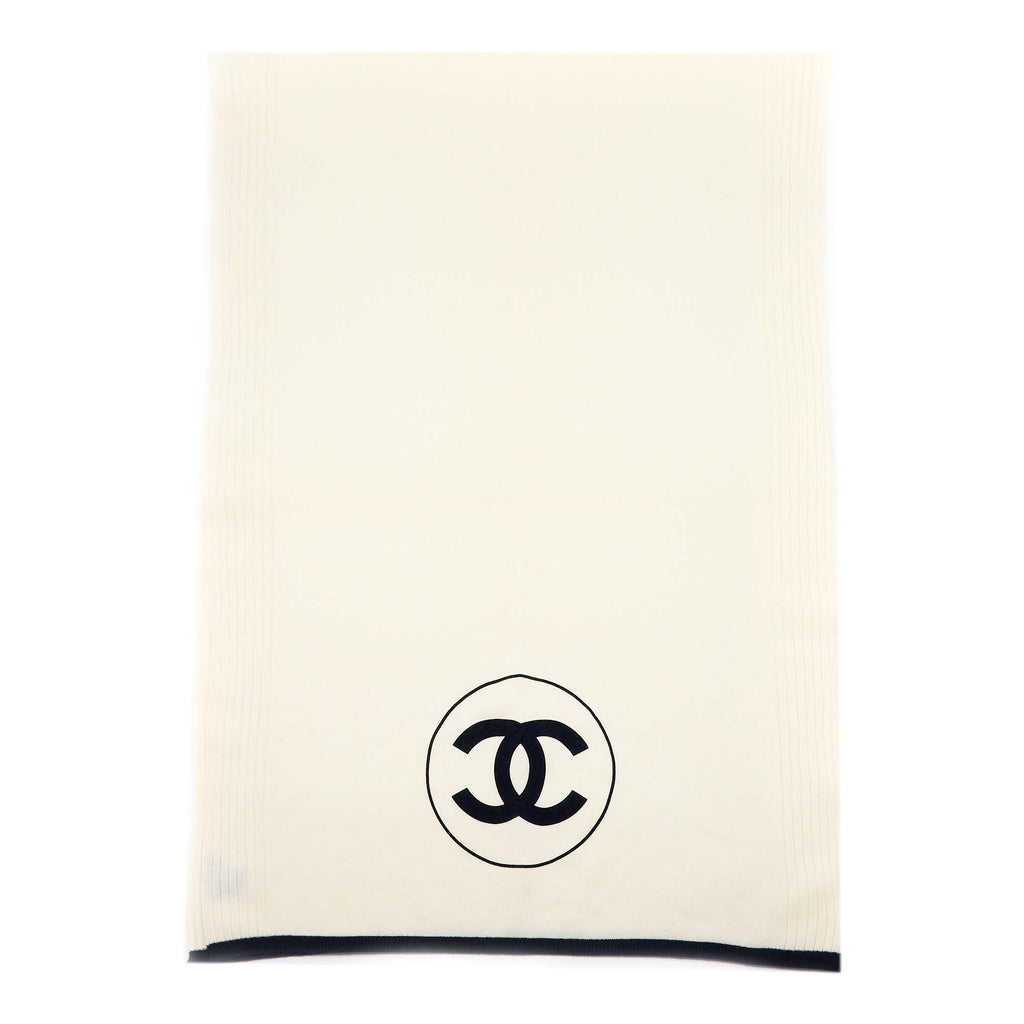 chanel-cc-logo-scarf-cashmere-white-black