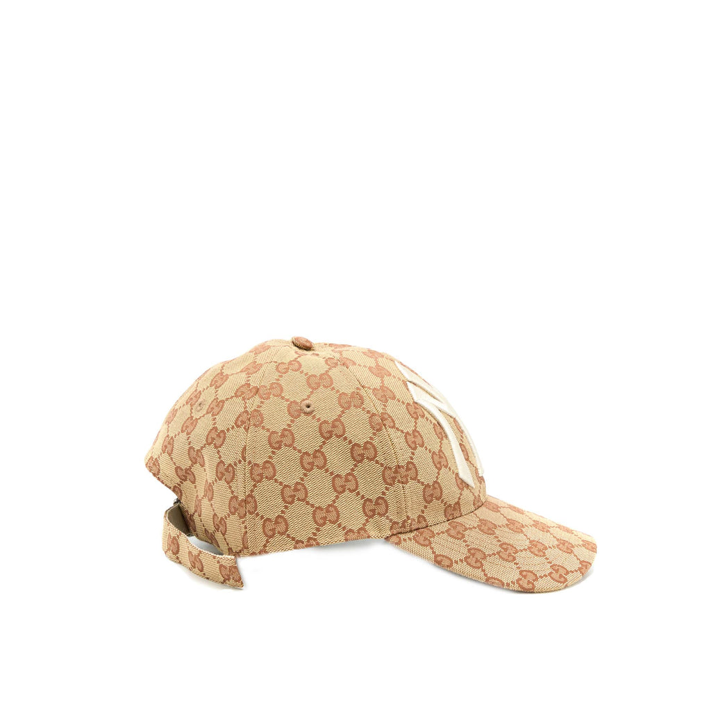 gucci-ny-yankees-logo-gg-cap-canvas-beige