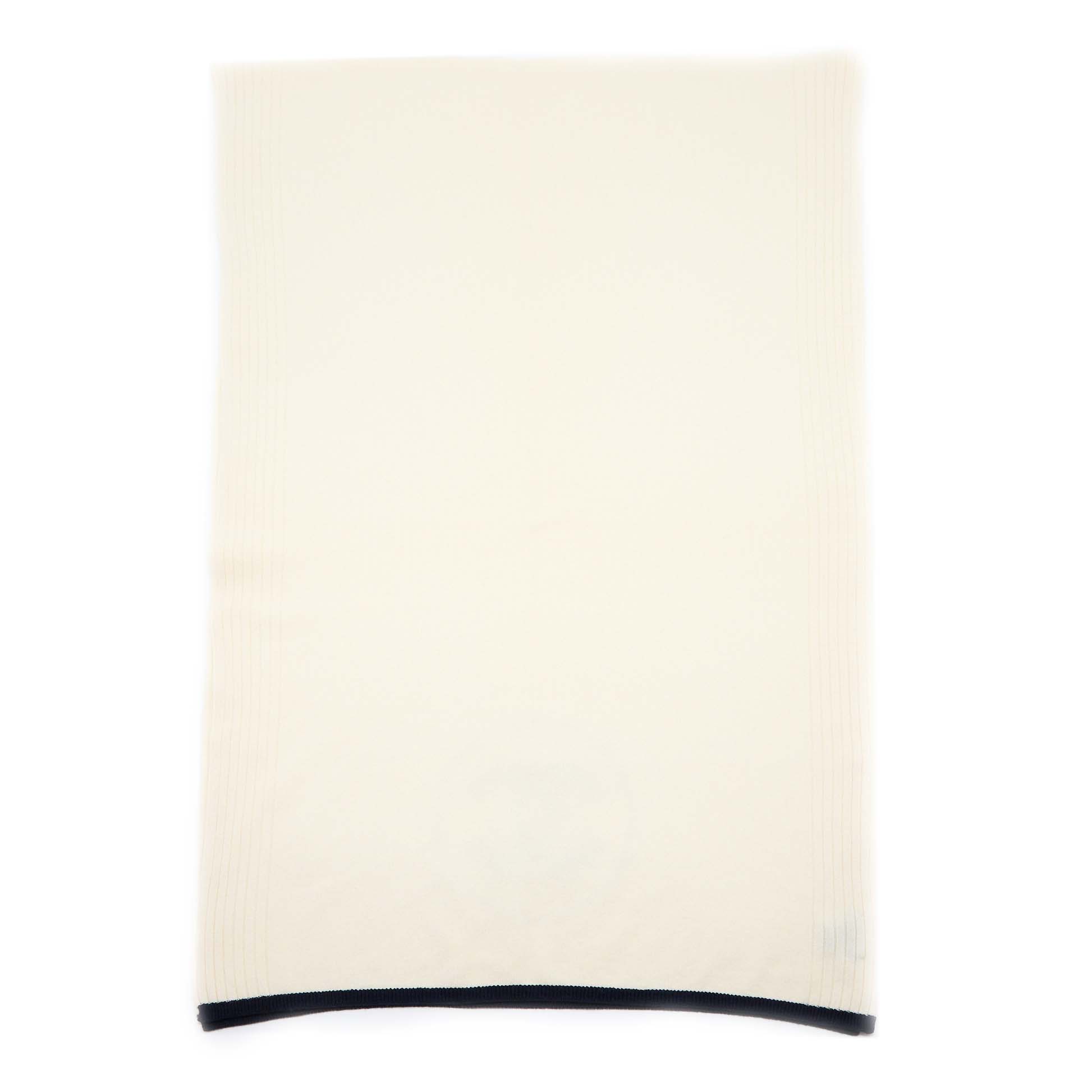 chanel-cc-logo-scarf-cashmere-white-black