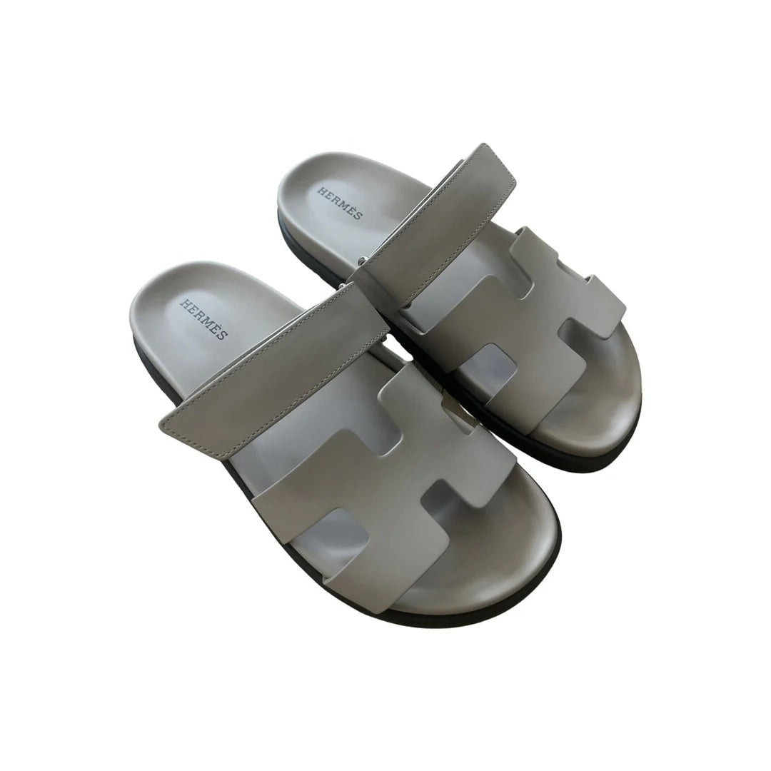 HERMÈS HERMES CALFSKIN CHYPRE SANDAL GREY