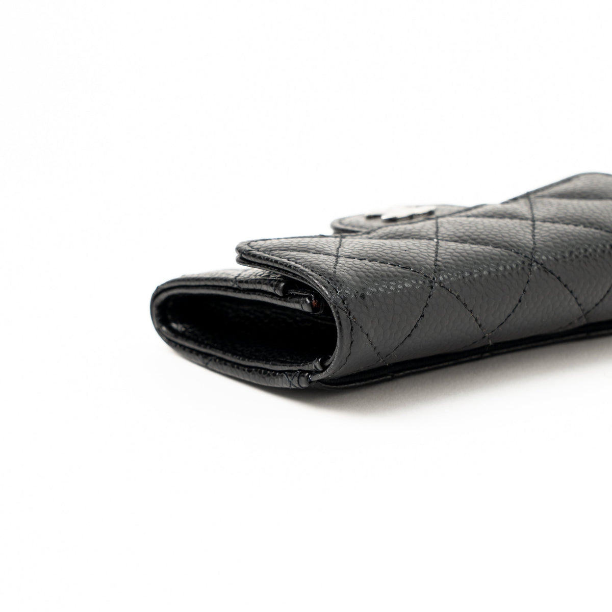 chanel-classic-flap-card-holder-caviar-black-shw-hologram